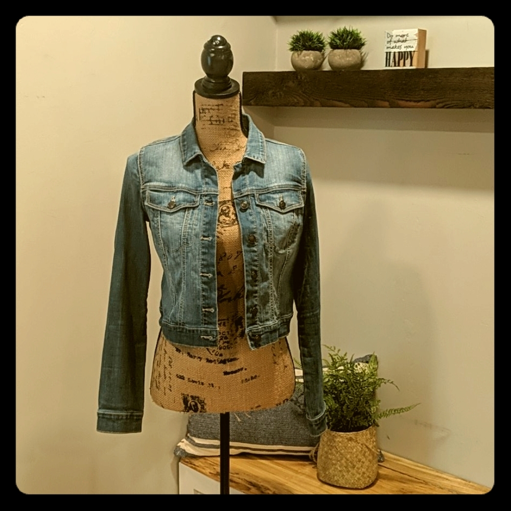 Jessica Simpson cropped jean jacket